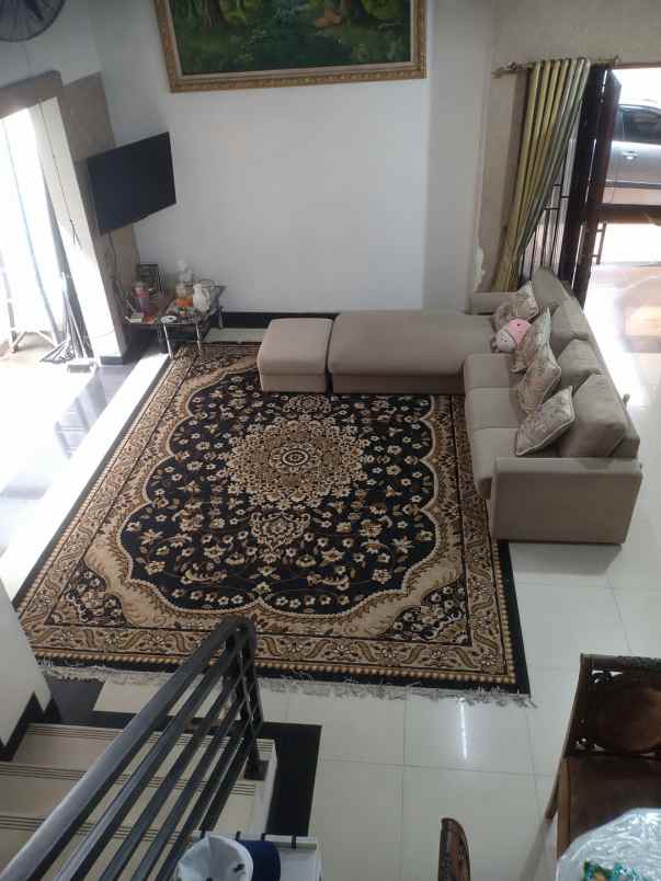 dijual rumah jl panti asuhan otista