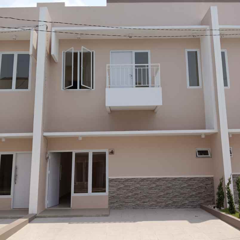 dijual rumah jl pesantren