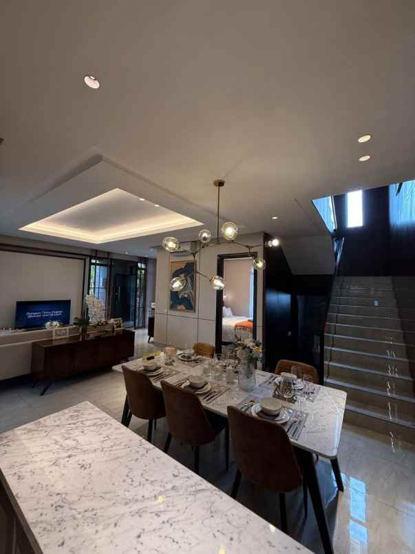 dijual rumah jl podomoro boulevard
