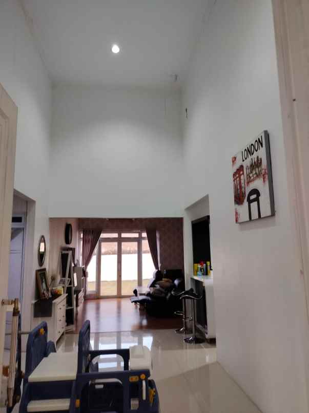 dijual rumah jl raya cileungsi jonggol