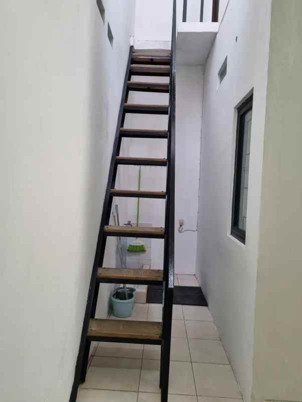 dijual rumah jl rtm