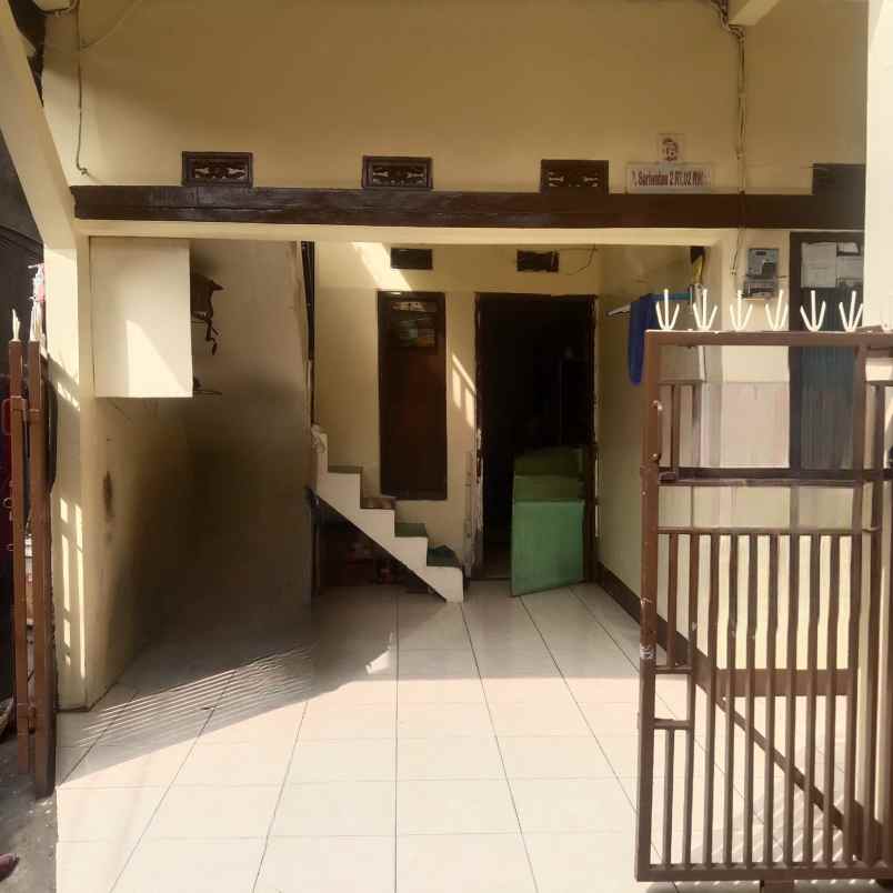dijual rumah jl sariwates babakan sari