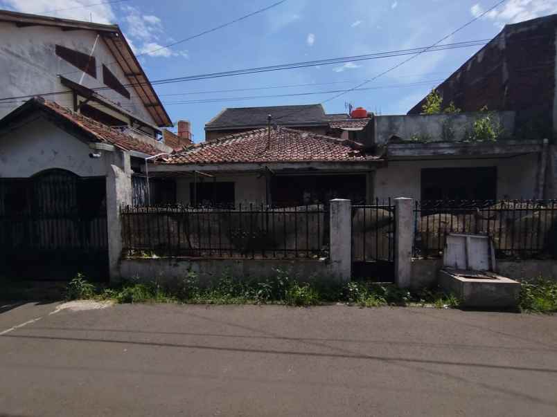 dijual rumah jl saturnus tengah dekat
