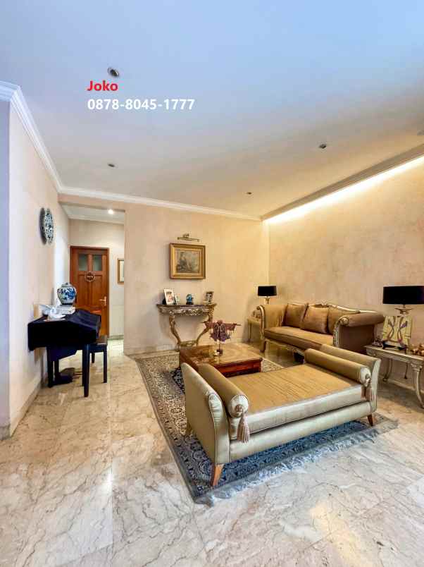 dijual rumah jl senopati