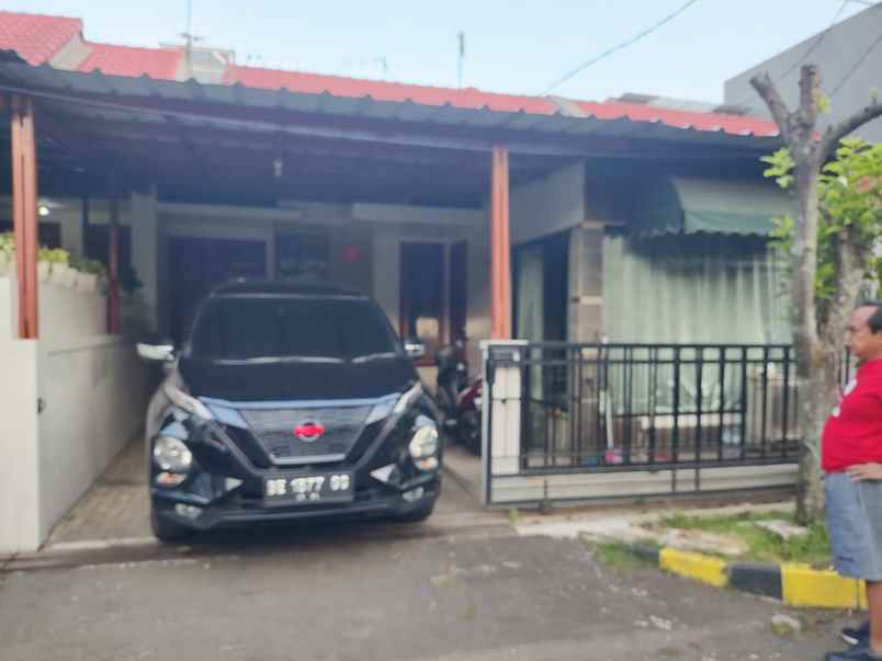 dijual rumah jl sindang sari antapani