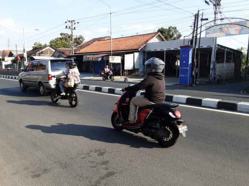 dijual rumah jl slamet riyadi