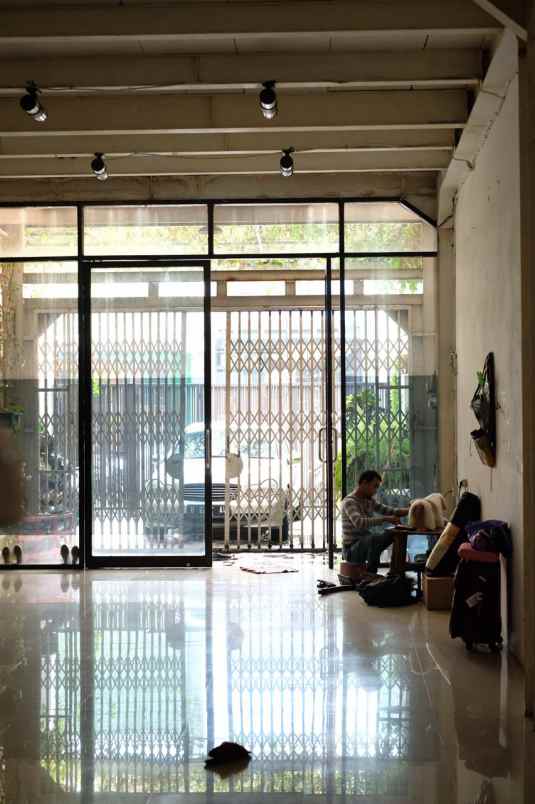 dijual rumah jl suryakencana