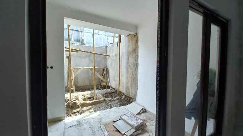 dijual rumah jl turangga buah batu