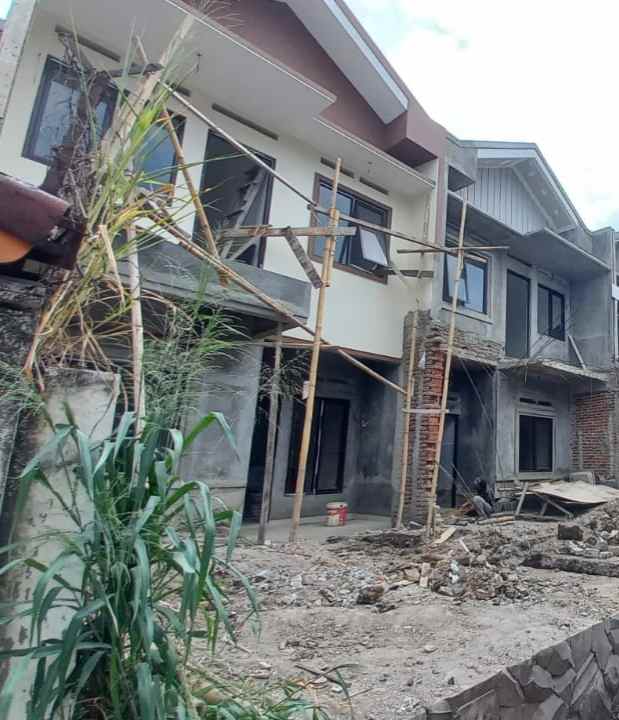 dijual rumah jl turangga buah batu