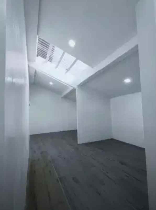 dijual rumah jl venus margahayu