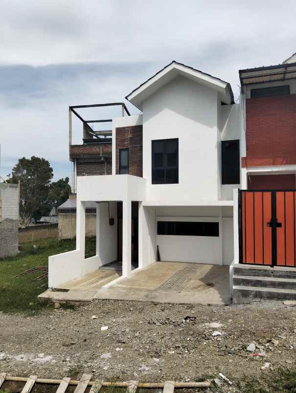 dijual rumah jl wangunsari