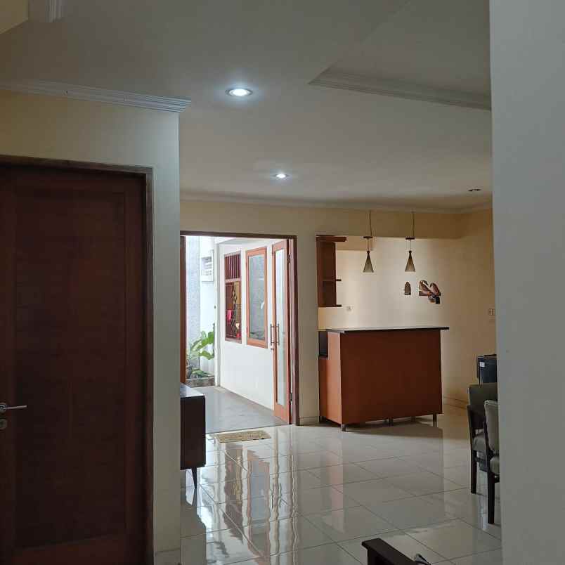 dijual rumah kalimalang