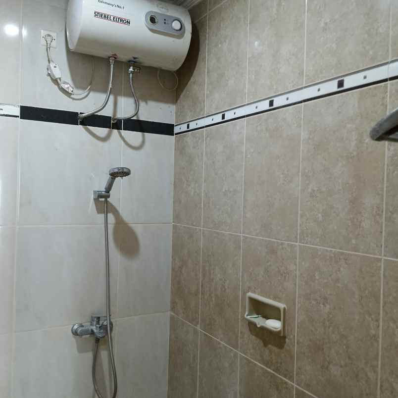 dijual rumah kalimalang