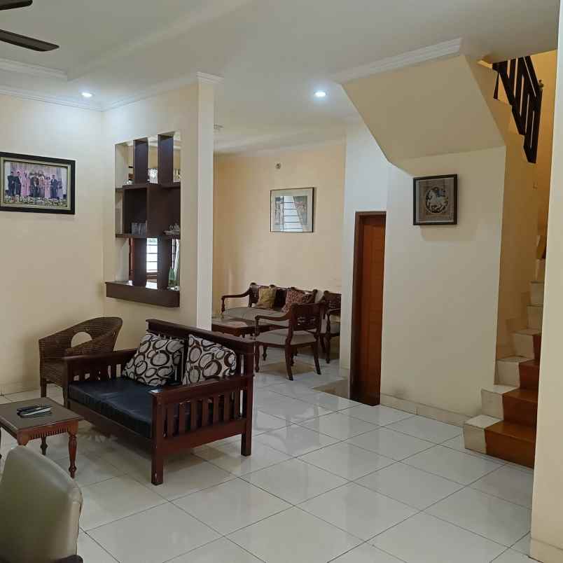 dijual rumah kalimalang