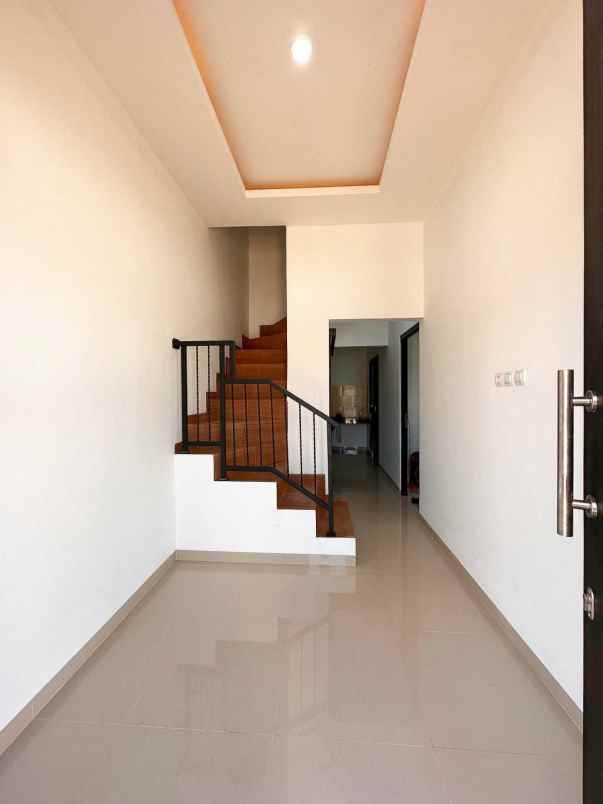 dijual rumah kalisari