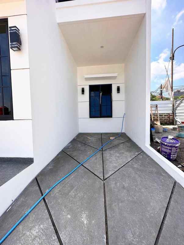 dijual rumah kalisari