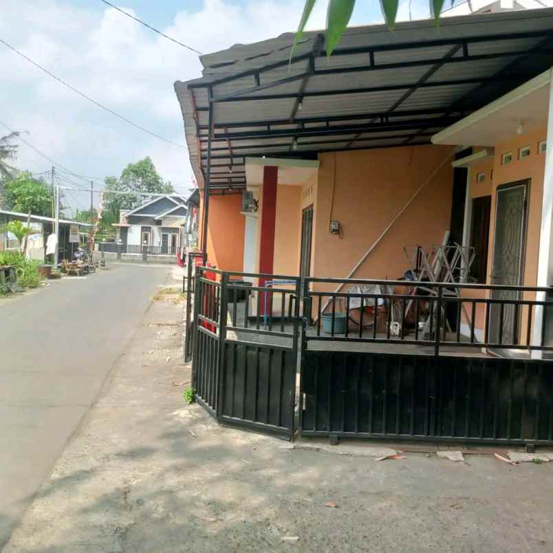 dijual rumah kampus unisa