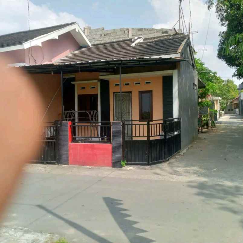 dijual rumah kampus unisa