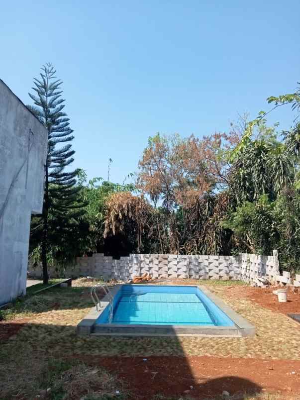 dijual rumah karadenan