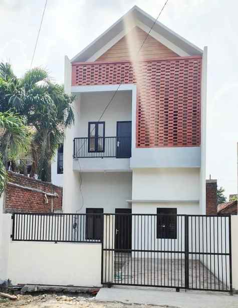 dijual rumah karah agung