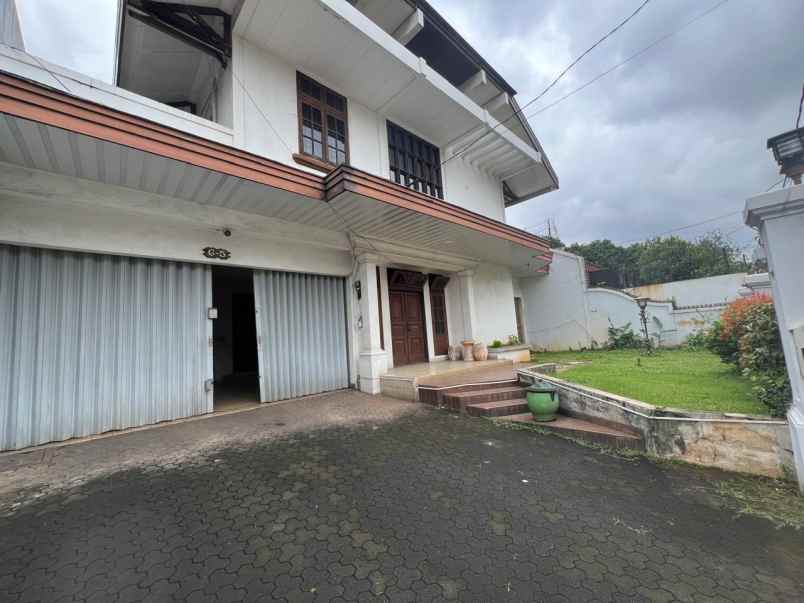 dijual rumah karmel 5 kebon jeruk