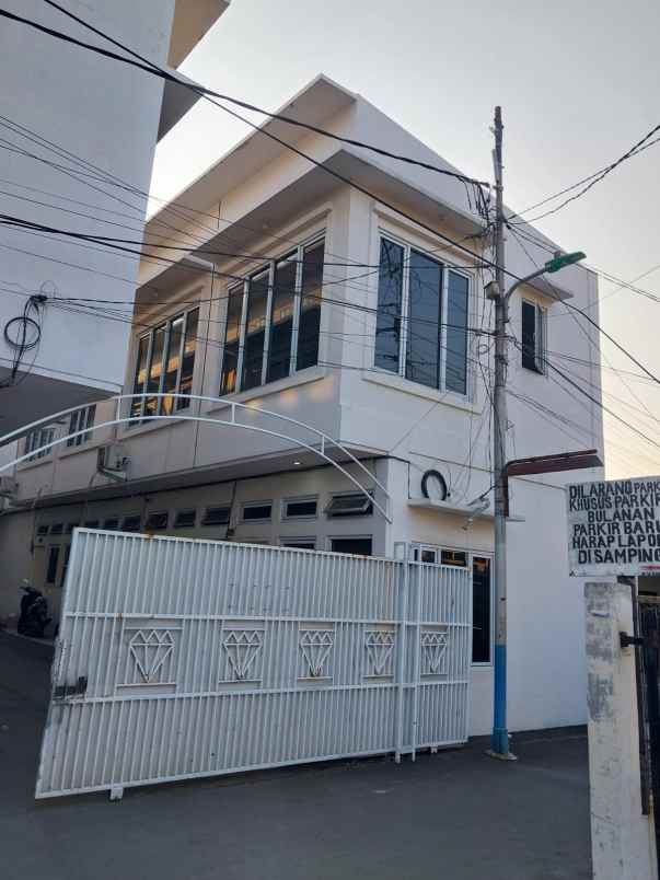 dijual rumah kayu utara matraman