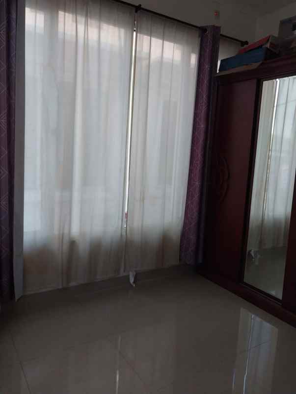 dijual rumah kayu utara matraman