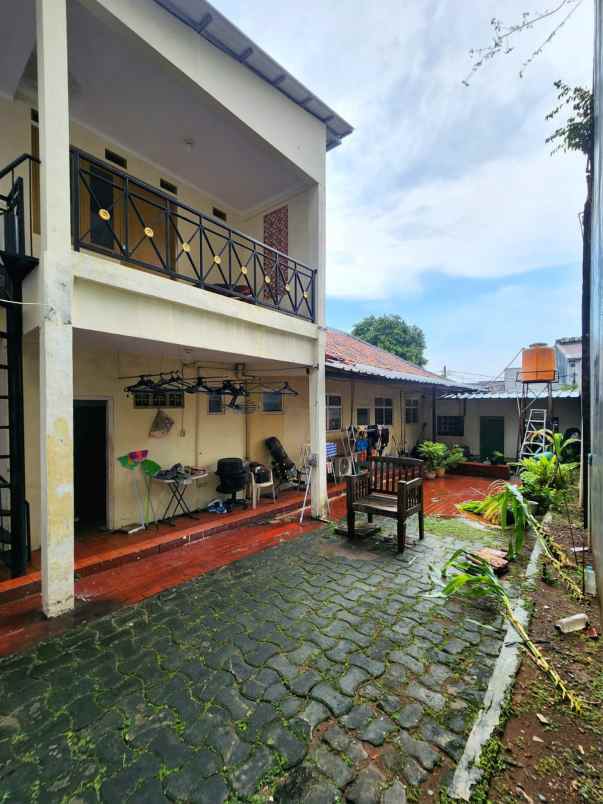 dijual rumah kebayoran baru