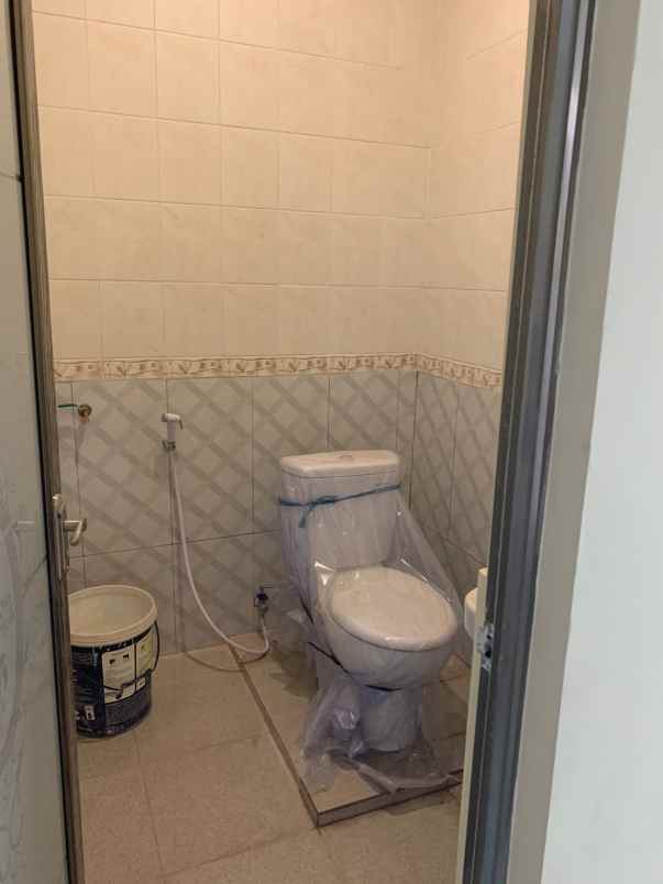 dijual rumah kebonsari