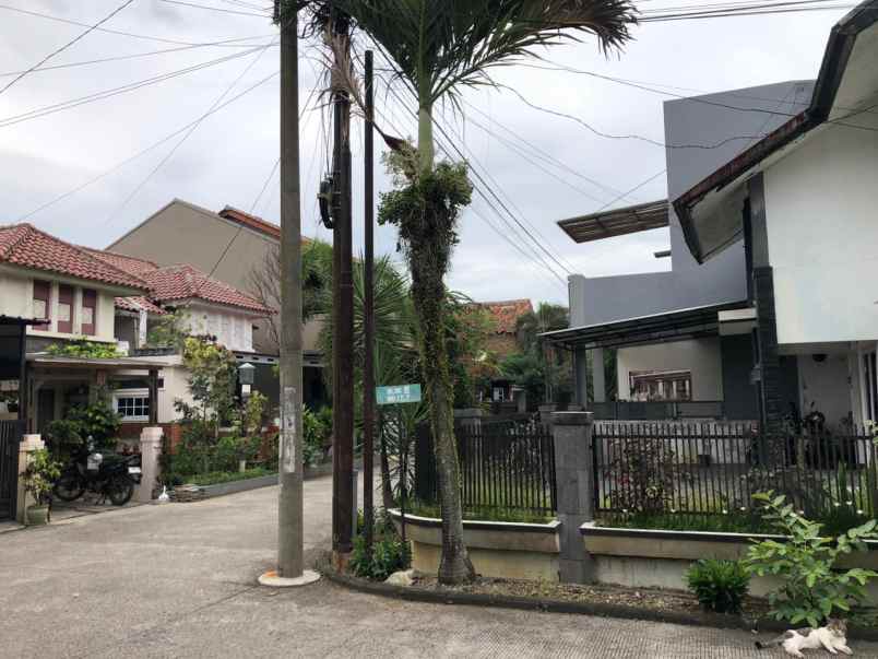 dijual rumah kec buah batu