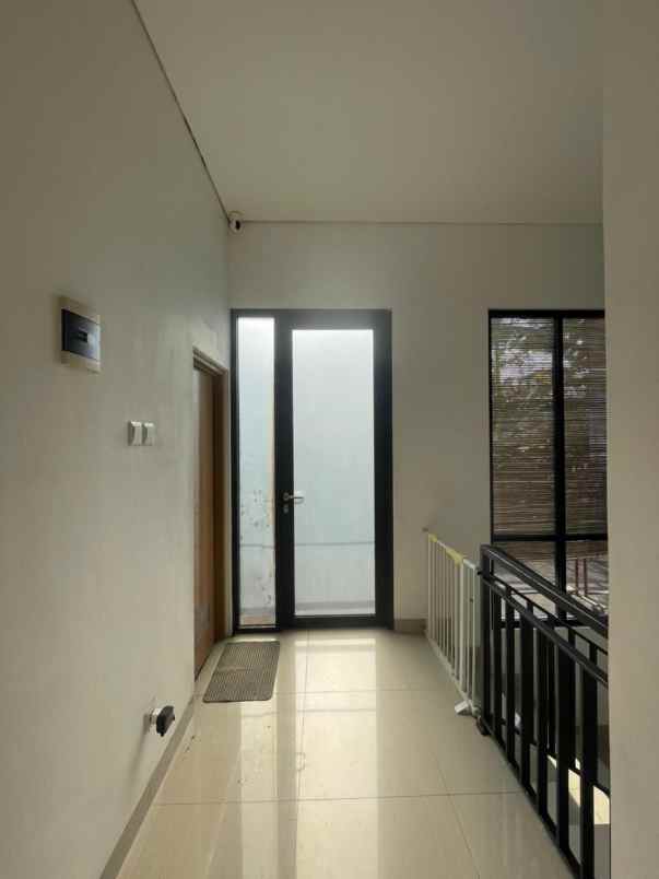 dijual rumah kelapa dua beji depok