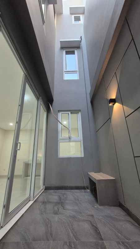 dijual rumah kelapa nias kelapa gading