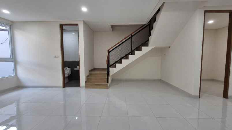 dijual rumah kelapa nias kelapa gading