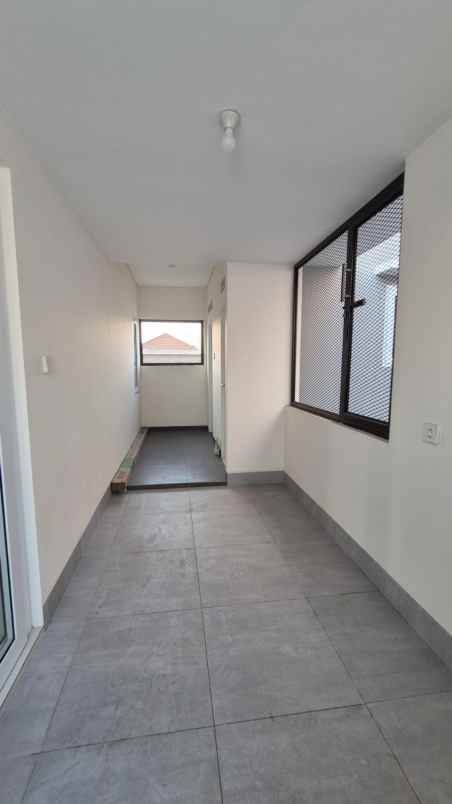 dijual rumah kelapa nias kelapa gading