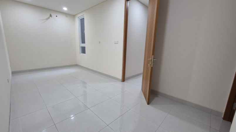 dijual rumah kelapa nias kelapa gading