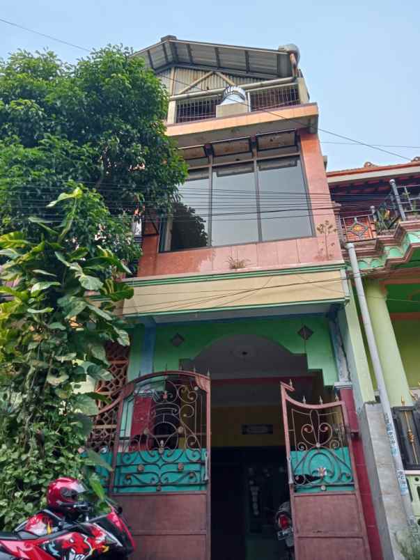 dijual rumah kemlaten