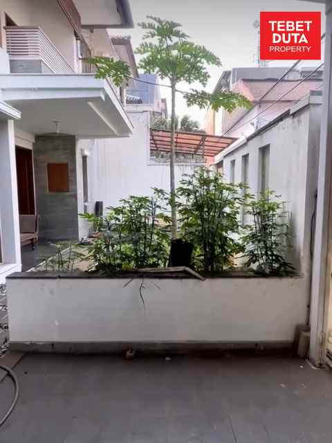dijual rumah kenayoran baru