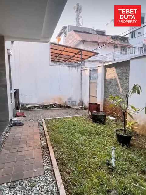 dijual rumah kenayoran baru