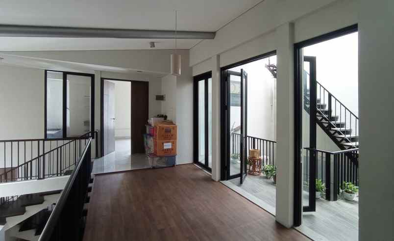 dijual rumah ketintang wiyata ketintang