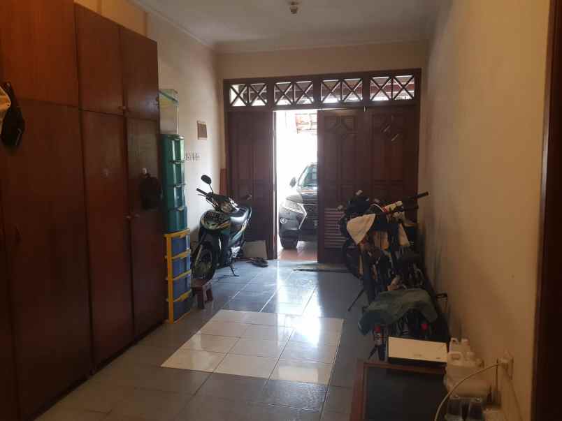 dijual rumah klampis semolo barat