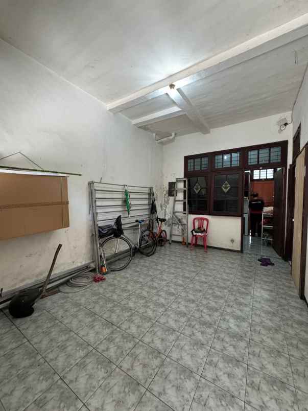 dijual rumah klampis semolo timur