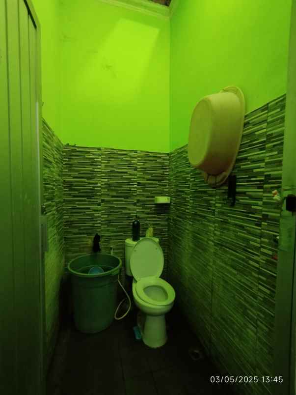 dijual rumah komplek bumi adipura