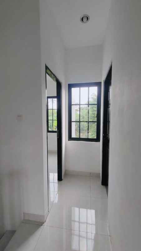 dijual rumah komplek bumi puspitek asri