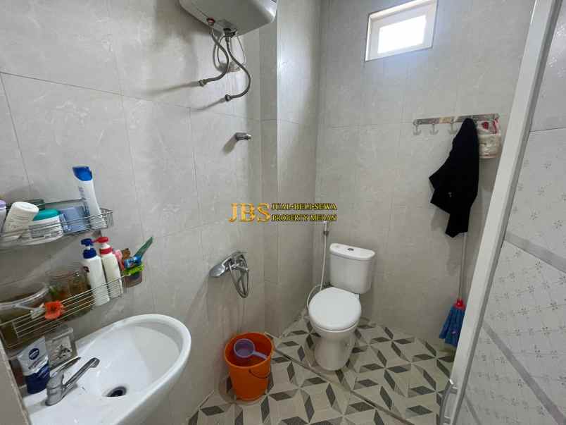 dijual rumah komplek cemara asri jalan