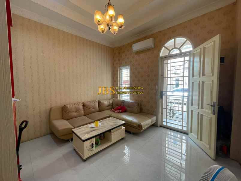dijual rumah komplek cemara asri jalan
