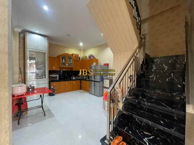dijual rumah komplek cemara asri jalan