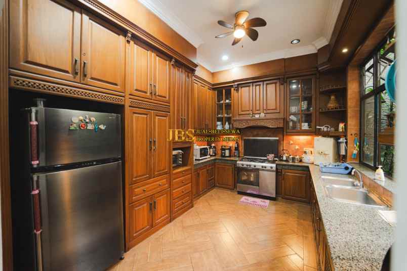 dijual rumah komplek cemara asri jalan