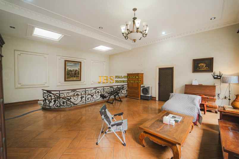 dijual rumah komplek cemara asri jalan