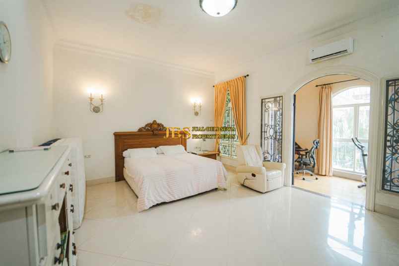 dijual rumah komplek cemara asri jalan