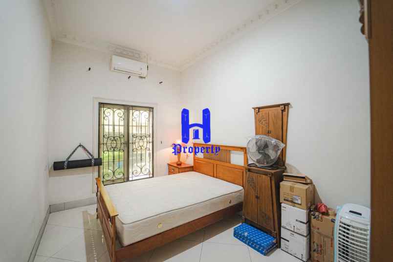 dijual rumah komplek cemara asri jalan